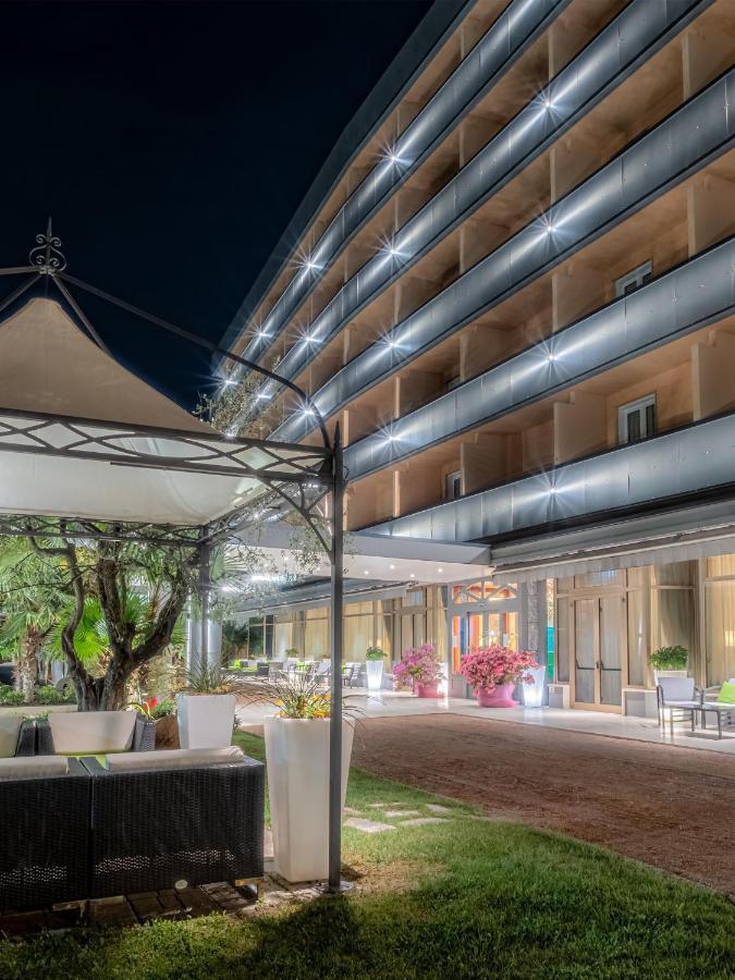 Hotel Terme Cristoforo Abano Terme Bagian luar foto