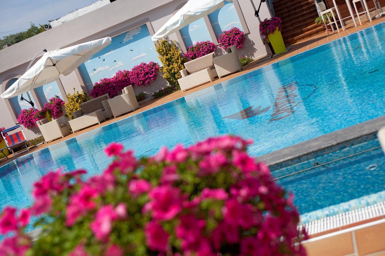 Hotel Terme Cristoforo Abano Terme Bagian luar foto